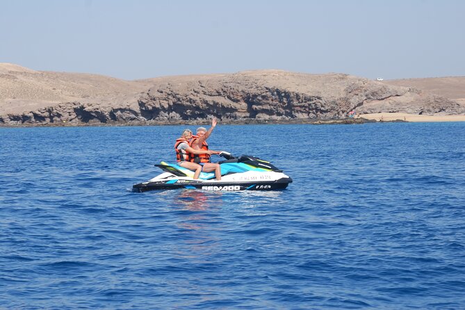 40 Minutes Jet Ski in Lanzarote - Duo jet ski setup: how sharing can work for couples