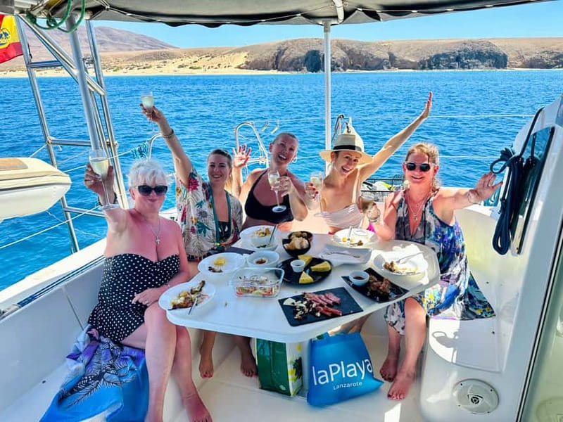4h Shared Catamaran sailing to Papagayo Beaches (12pers max) - Who this excursion is best for (and who should think twice)