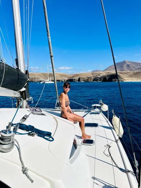 4h Shared Catamaran sailing to Papagayo Beaches (12pers max) - From Puerto Calero to Papagayo Beaches: how the 4 hours usually play out