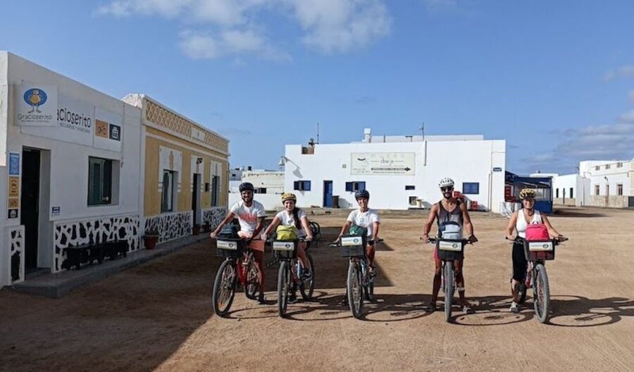 Bike Rental La Graciosa - Pickup at Gracioserito Shop and Your Ride Timeline