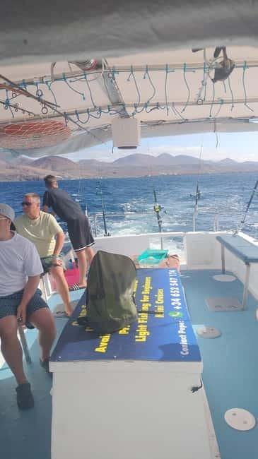 Bottom fishing & light trolling Puerto Calero, Lanzarote - Puerto Calero sets the tone for a 4-hour fishing plan