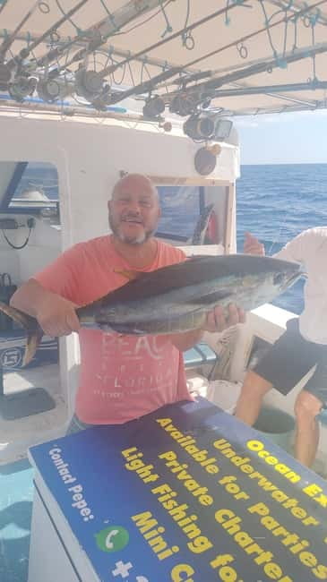 Bottom fishing & light trolling Puerto Calero, Lanzarote - Language support that helps you fish, not just watch