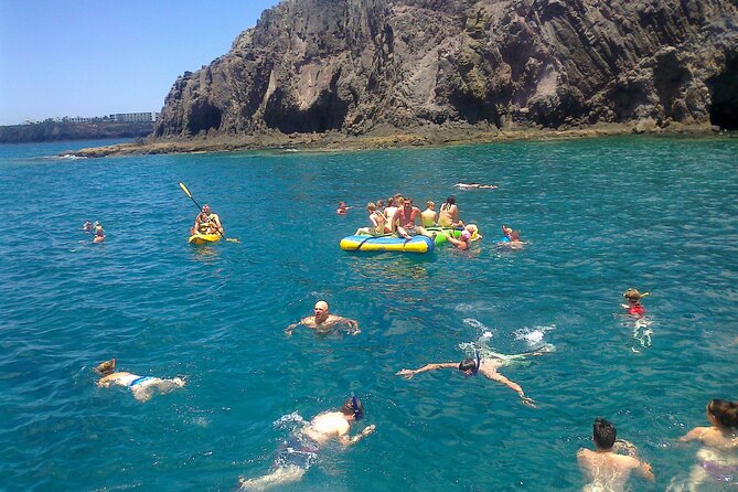 Catamaran Sailing Experience to Papagayo's Beaches with lunch and drinks - Getting There: Meeting Point Near Av. del Varadero