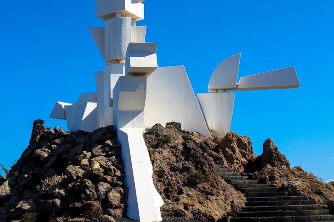 César Manrique: Northern Lanzarote Guided Tour - Price and logistics: what $103.55 buys you in northern Lanzarote