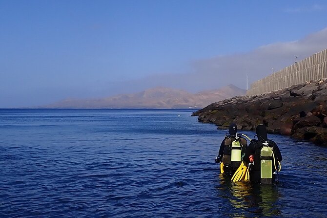 Discover Scuba Diving in Lanzarote (Costa Teguise) - Instructor Quality: Goetz and Liam Get Praised for a Reason