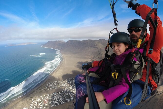 DISCOVERY FLIGHT tandem paragliding Lanzarote with pro pilot - In the Air Over Ocean and Lava: What You’ll See