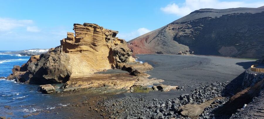 E-bike tour in the south: enjoy spectacular scenery - The 3.5-hour route: Playa Blanca, Charco de los Clicos, Papagayo, Hervideros, Janubio