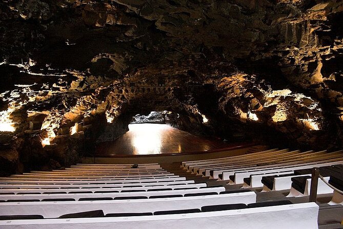 Exclusive flexible Lanzarote tour - A Full-Day Hit of Lanzarote Geology and Art