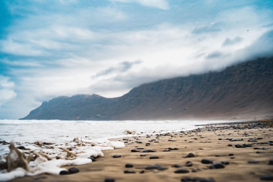 Famara Beach: Surfing Lessons with Videos - Famara Beach: the Atlantic rollercoaster you can actually learn on