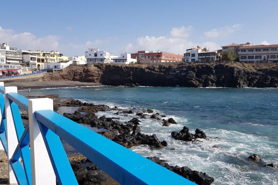 From Lanzarote: Day Trip to Fuerteventura and Corralejo - The final beach time: plan for wind and timing