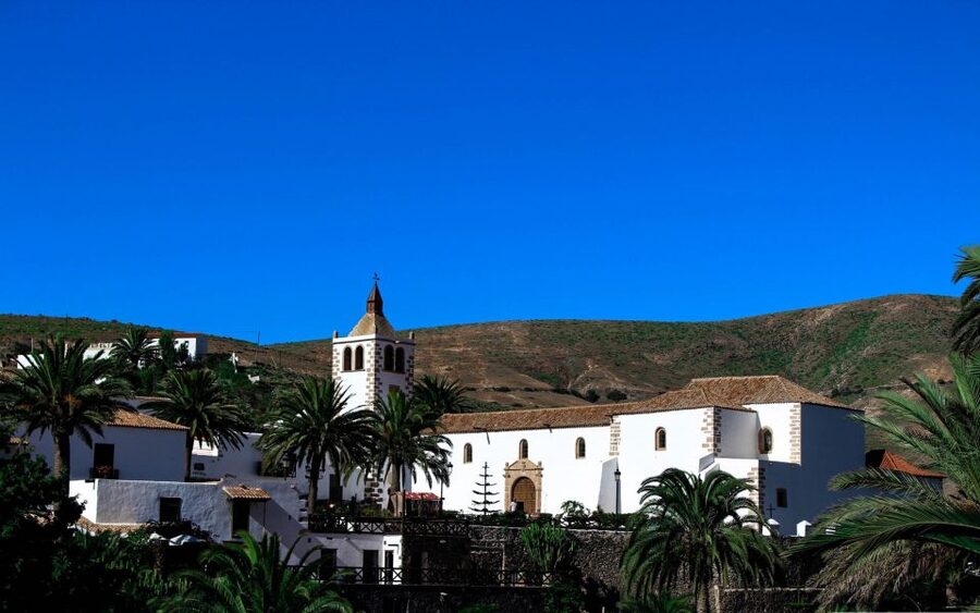 From Lanzarote: Fuerteventura Day Trip - La Oliva and Candelaria Church: Canarian architecture you can actually see up close