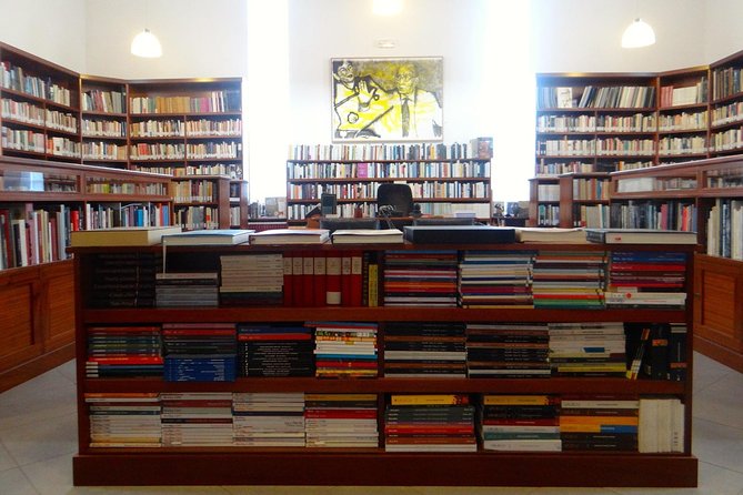 Jose Saramago House and Library Museum Tickets - Art in the house: Joan Miquel Ramírez and cultural context