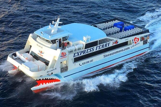 La Graciosa at your leisure (bus transfer and return ferry ticket) - Onboard experience: what’s included and what to expect