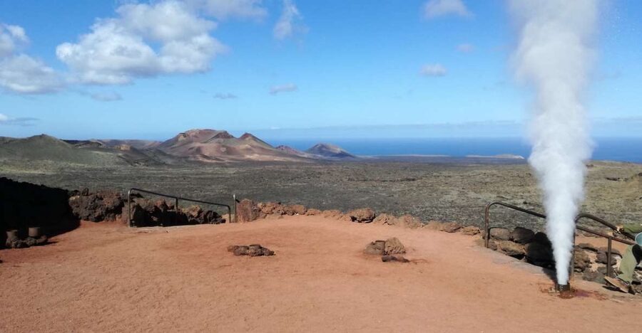 Lanzarote: 5-Hour Timanfaya National Park Southern Tour - Why This 5-Hour Mix Works: Timanfaya, La Geria, and the Lava Coast