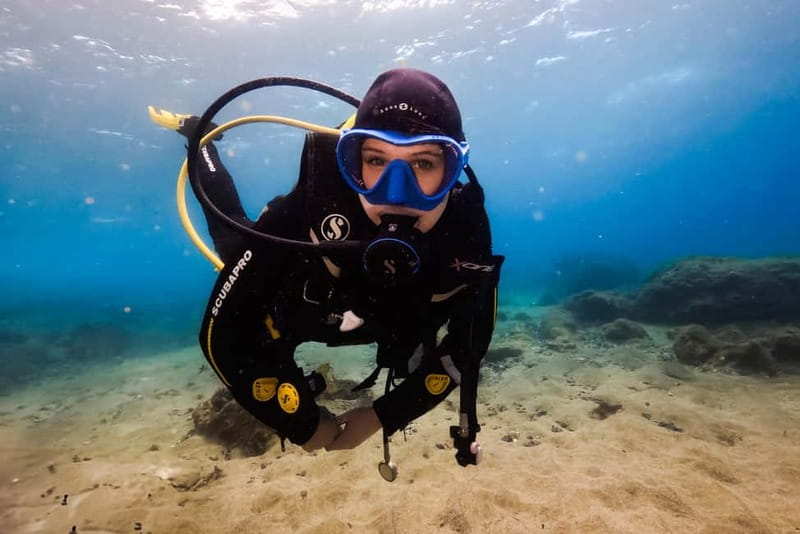 Lanzarote: Beginner Diving Course Costa Teguise (2 dives) - Costa Teguise in Lanzarote: why this beginner course is a smart first step