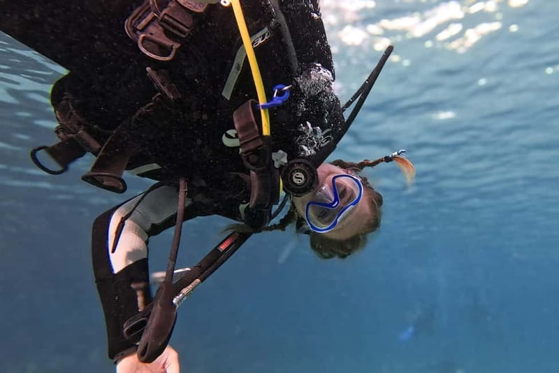 Lanzarote: Beginner Diving Course Costa Teguise (2 dives) - Getting started: pickup in Costa Teguise and the pre-water briefing