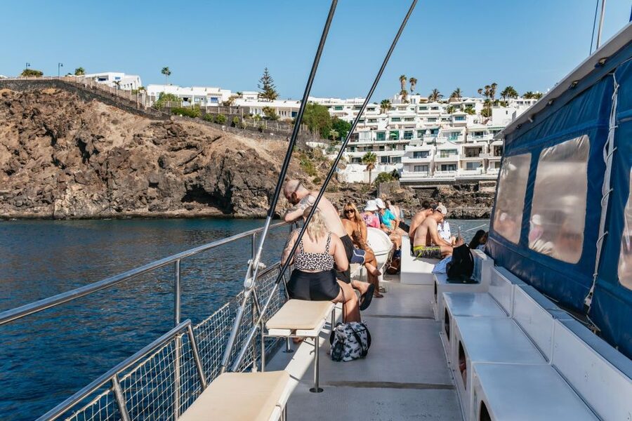 Lanzarote: Day Trip to the Papagayo Beaches by Catamaran - The return sail: views, possible dolphin sightings, and a more relaxed vibe