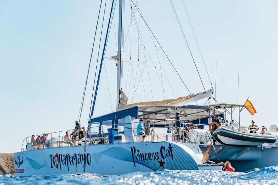 Lanzarote: Day Trip to the Papagayo Beaches by Catamaran - Getting to Puerto del Carmen Harbour (and back) without wasting the day