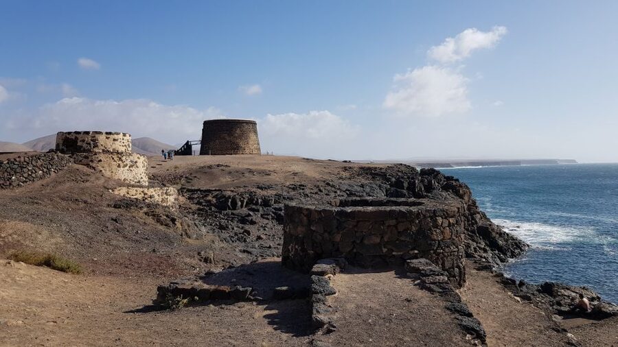 Lanzarote: Fuerteventura Return Ferry Ticket with Bus - The Return Plan: Last Ferry at 5:30 PM (No Wishful Thinking)