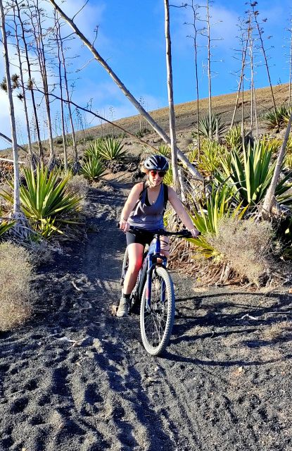 Lanzarote: Guided ebike tours of the Timanfaya volcanoes - What You’re Really Getting: E-Bike, Helmet, Water, and Tech Support