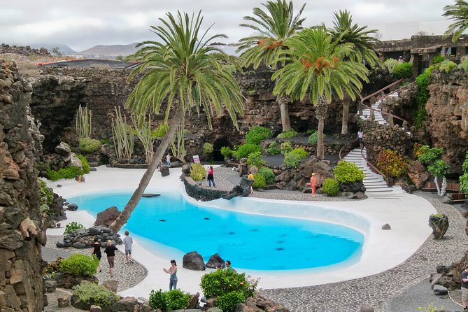 Lanzarote Highlights. Private Tour with Pickup (price per vehicle, not p.p.) - Price, group size, and why $458.56 per vehicle can be smart