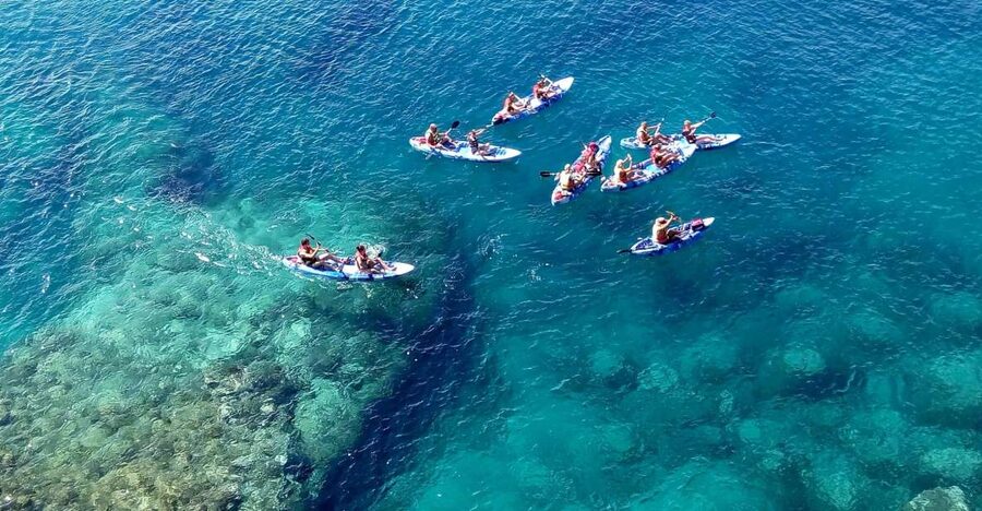 Lanzarote: Kayak and Snorkelling at Papagayo Beach - Papagayo Beach from two angles: cliffs above, fish below