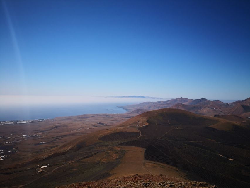 Lanzarote: La Geria Vineyards Hiking Tour - Your morning logistics: 9:30 AM at Bodega Rubicón