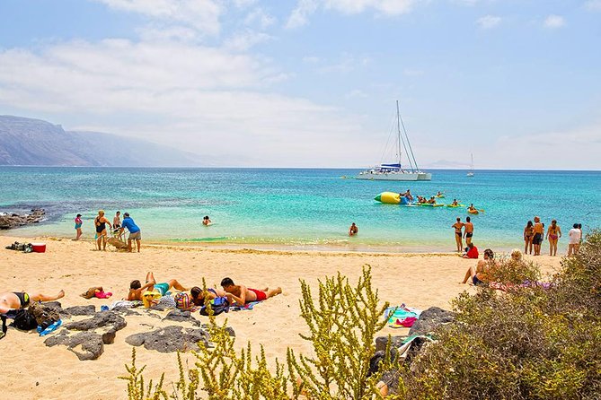 Lanzarote: La Graciosa island cruise with lunch and water activities - The route: how the day actually moves (11:00 to about 16:00)
