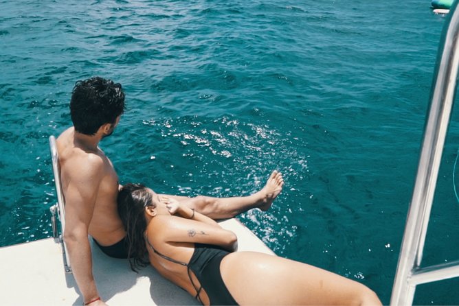 Lanzarote: La Graciosa island cruise with lunch and water activities - Isla de Graciosa offshore: lunch energy fades, but the fun doesn’t