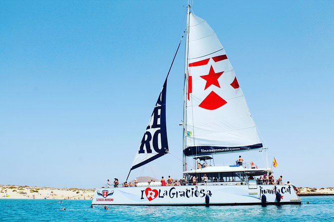 Lanzarote: La Graciosa island cruise with lunch and water activities - Caleta de Sebo: the sandy village stop (and what to do with it)