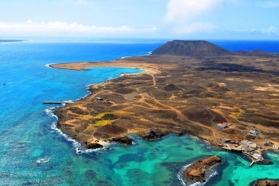 Lanzarote: Lobos Island Half-Day Dolphin Watching Trip - Who should book this Lobos dolphin trip—and who should skip