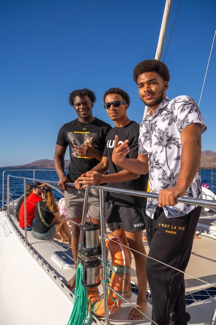 Lanzarote: Luxury Sailing Excursions to Papagayo - Lunch on Board: A Real Meal After Time in the Sun