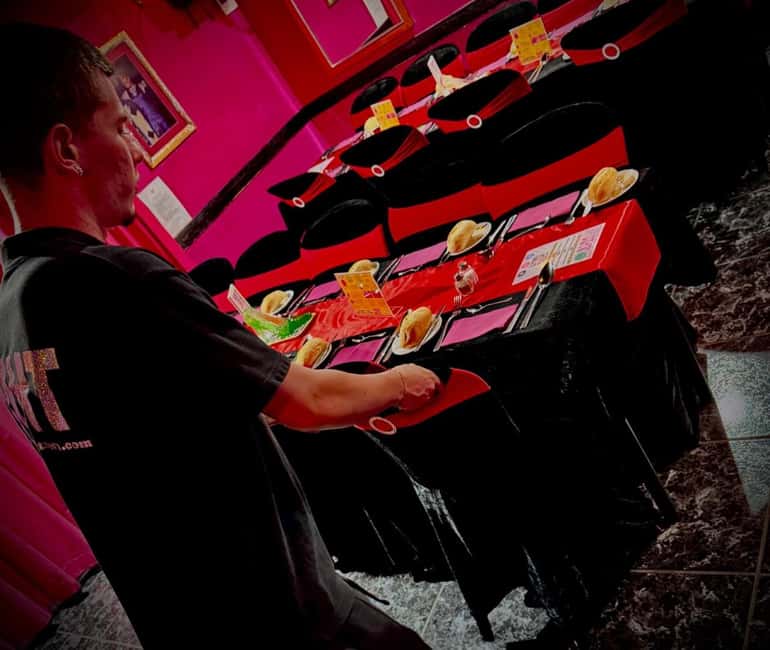 Lanzarote: MHT - Music Hall Tavern - Comedy Drag Dinner Show - Key things to know before you go
