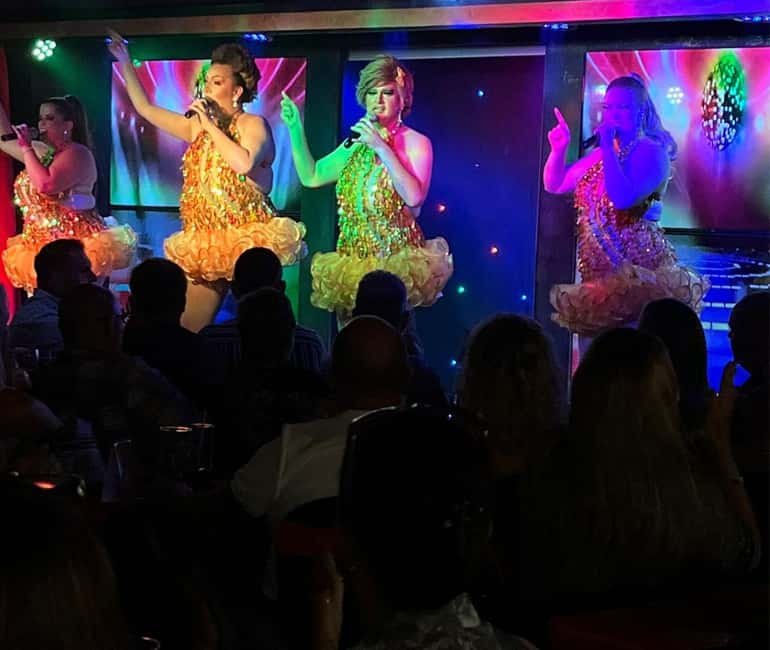 Lanzarote: MHT - Music Hall Tavern - Comedy Drag Dinner Show - MHT in Puerto del Carmen: what this comedy drag dinner is really like