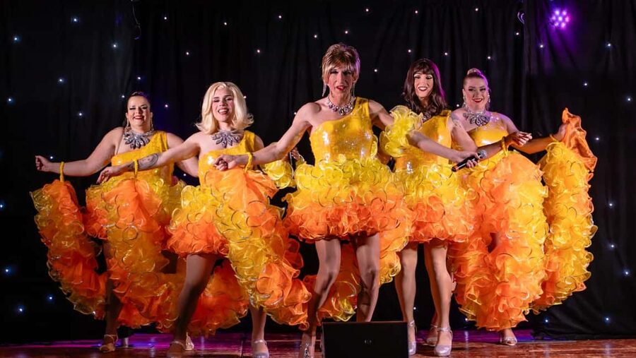 Lanzarote: MHT - Music Hall Tavern - Comedy Drag Dinner Show - Price and value: what you’re paying for, and what costs extra