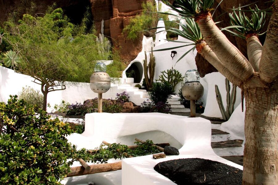 Lanzarote: Northern Delights Tour - LagOmar and the Omar Sharif rock maze: what you’ll actually see