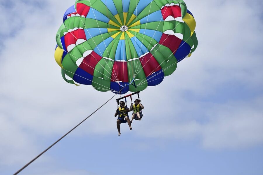 Lanzarote: Parasailing Adventure in Puerto del Carmen - Photos and the real cost of the keepsake
