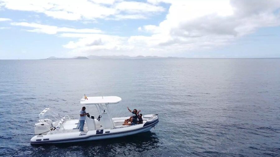 Lanzarote: Private boat Trip 2:30h - Speed, Sun, and Papagayo: What 2.5 Hours Really Delivers