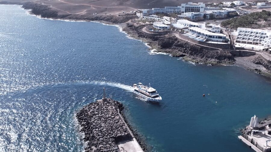 Lanzarote: Puerto del Carmen & Puerto Calero Boat Transfer - Puerto del Carmen: Old Town Strolls and Easy Evening Plans