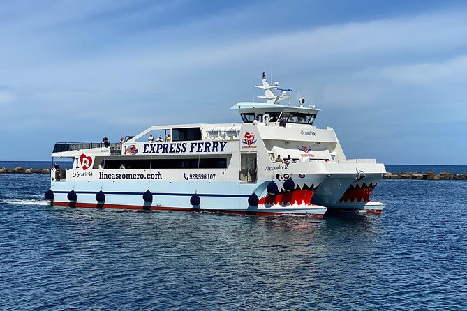 Lanzarote:Return ferry ticket to La Graciosa. Free wifi & parking - On-board comfort: Wi‑Fi, toilets, and the choice of open air