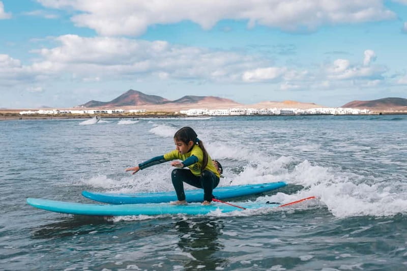 Lanzarote's First Surf School - 2-hour or 4-hour classes - How the day flows: from meeting point to first wave attempts
