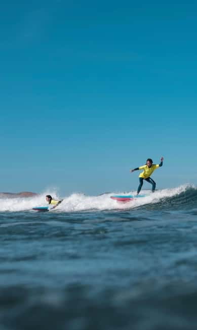 Lanzarote's First Surf School - 2-hour or 4-hour classes - Beginner vs intermediate: choosing the right class level