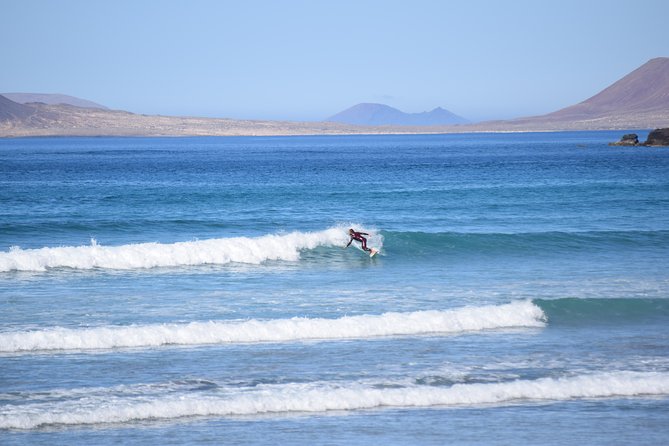 Lanzarote Surfing Session - The Main Event: Learning Waves With an Instructor in the Water
