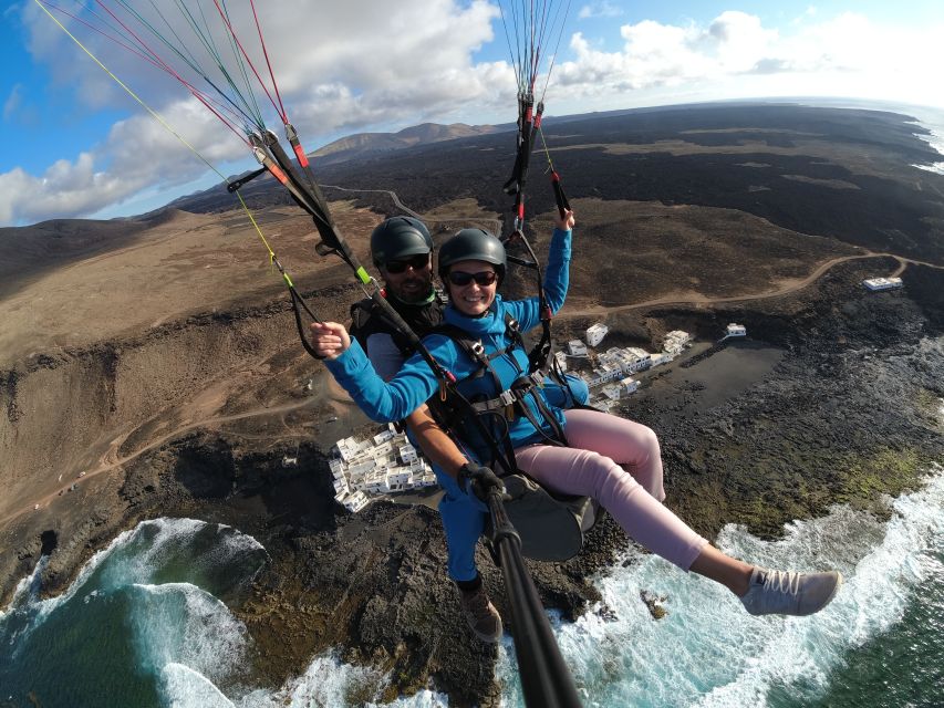 Lanzarote: Tandem Paragliding Flight Over Lanzarote - Instructor languages and the comfort factor of a small group