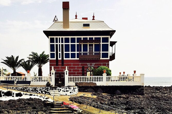 North Tour, Viewpoint, Brunch, White beach & lava pools - Ye tapas and local wines: where the day turns to taste