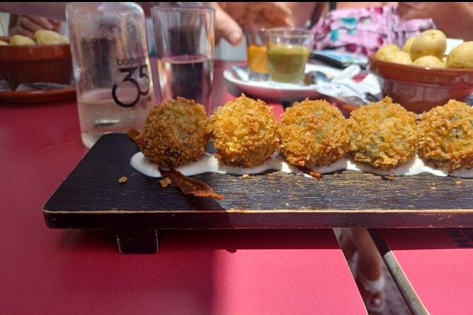 North Tour, Viewpoint, Brunch, White beach & lava pools - Bodega de Ye: cactus and palm liqueurs plus fruit creations