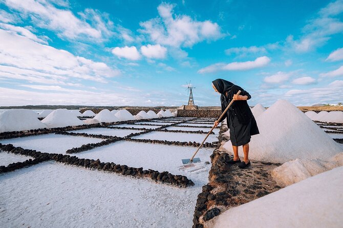 Private and Guided Tour to the Salinas de Janubio with Tasting - Getting There and Pairing It With the Rest of Your Day
