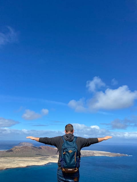 PRIVATE CUSTOMIZED TOUR OF LANZAROTE ISLAND - Salinas, Craters, and El Golfo: The Volcanic South Day