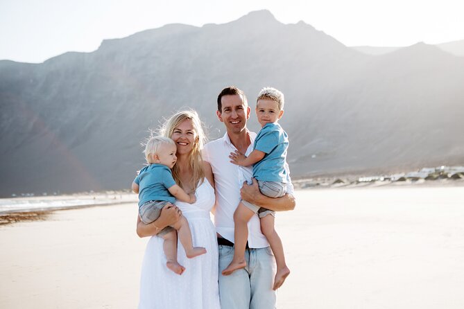 Private Pro Photoshoot in Lanzarote - Choosing locations and timing for the best light (early morning vs late afternoon)