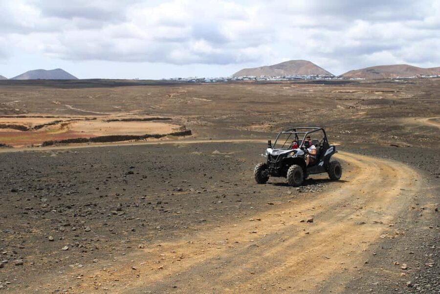 Puerto del Carmen: Buggy Adventure - Safety and comfort: what to bring, how to handle dust